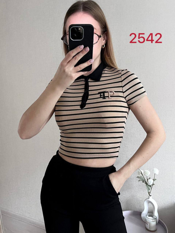 Футболка жіноча  (42 - 46 р.)  N95369
